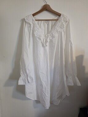 Vintage La Senza  Extra Large Long Sleeve Shortie Nightgown. White Cotton Blouse